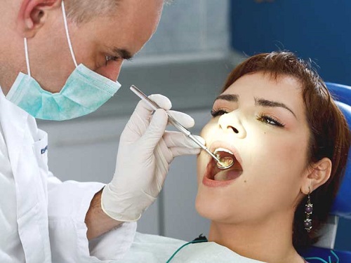 How-Does-A-Dentist-Save-A-Loose-Tooth